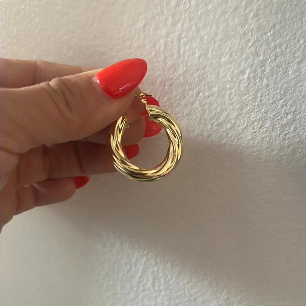 Trendy Gold Hoop Earrings Stainless steel 18k gold plated - Picture 3 of 4